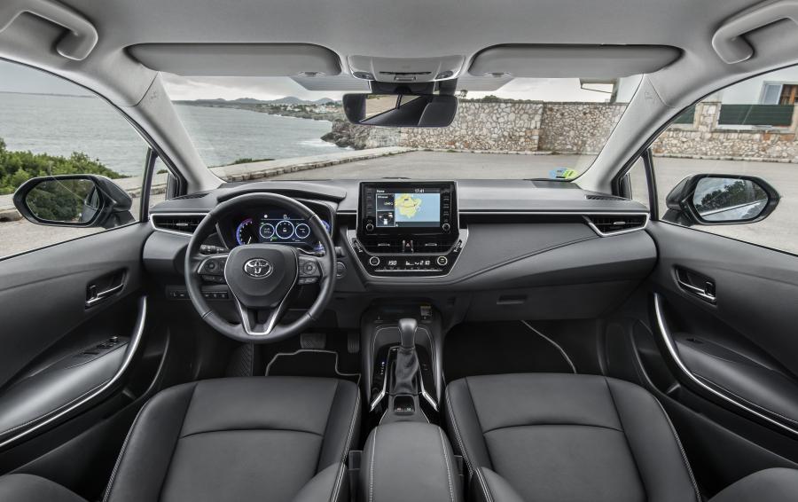 Торпедо Toyota Corolla Hybrid Sedan 2019 года  (WW) (фото 22 из 25)